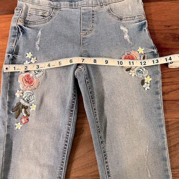 Embroidered Girls Mid Rise Jean - Picture 6 of 11